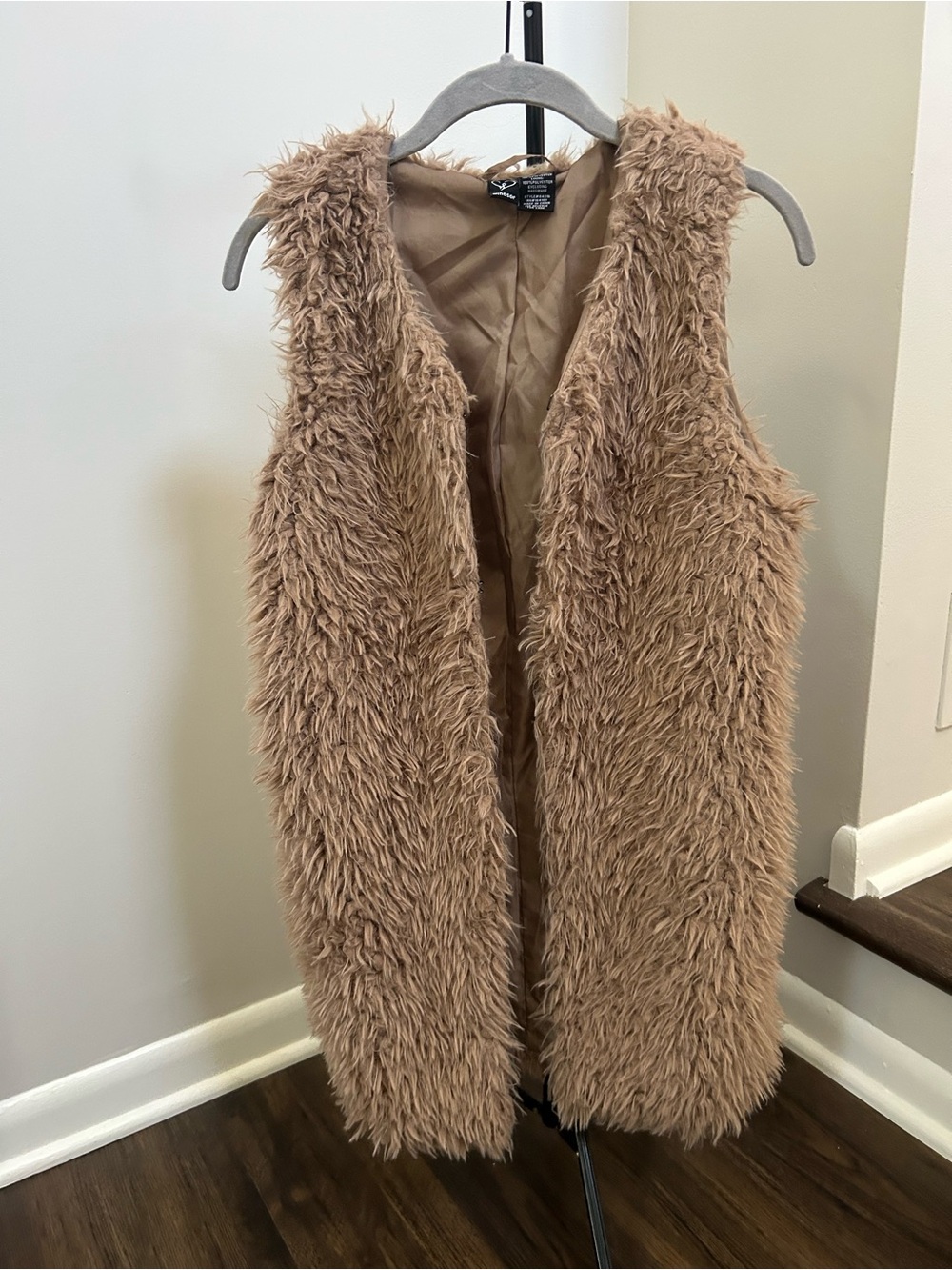 Windsor Women’s Faux Fur Vest - Taupe Brown